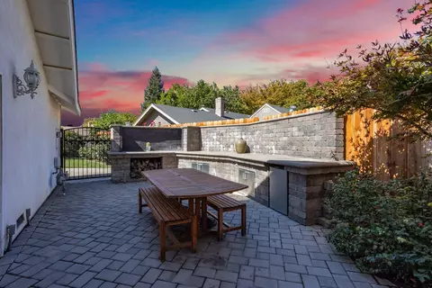 4104 Ogden Ct, Modesto, CA 95356 photo 4