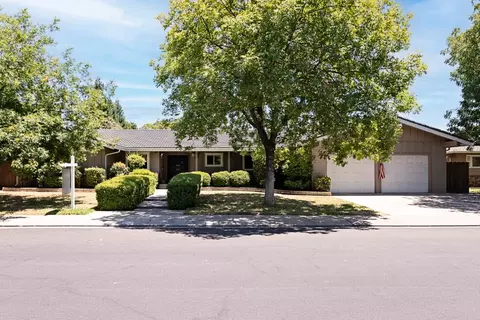 2808 Yukon Dr, Modesto, CA 95350