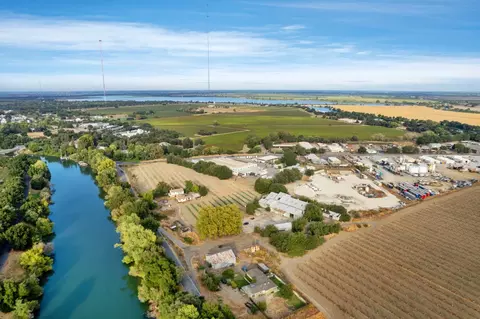 14371 Race Track Rd, Walnut Grove, CA 95690