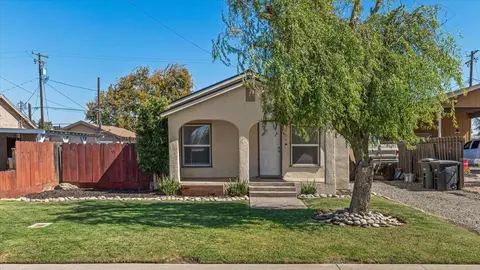 2136 4th St, Hughson, CA 95326 photo 1