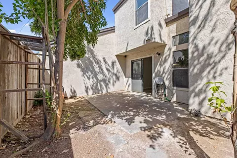 Exterior - 1126 Cedar Creek Dr #2, Modesto, CA 95355 photo 4 of 5