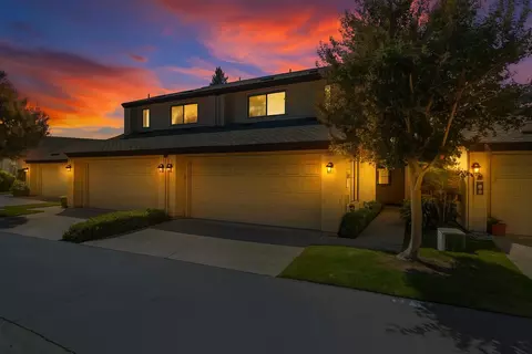 1126 Cedar Creek Dr #2, Modesto, CA 95355