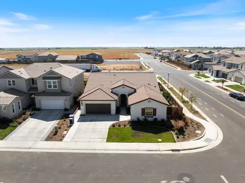 8420 Haley Cir, Elk Grove, CA 95757