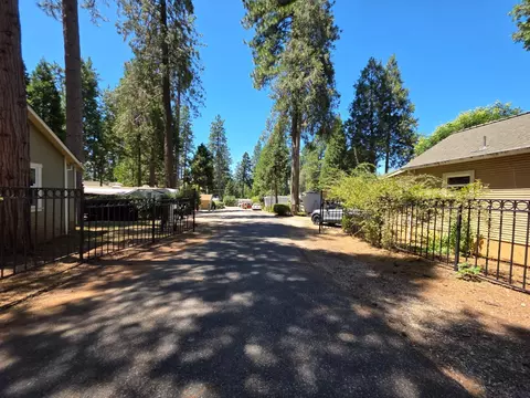 10530 Walker, Grass Valley, CA 95945 photo 1