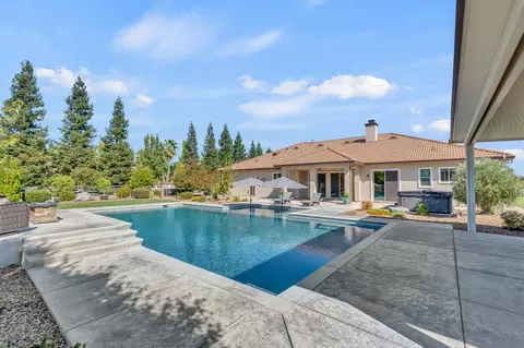 Exterior - 9460 Crossrail Dr, Wilton, CA 95693 photo 22 of 44
