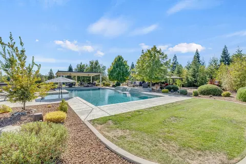 Exterior - 9460 Crossrail Dr, Wilton, CA 95693 photo 30 of 44