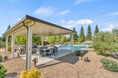 Exterior - 9460 Crossrail Dr, Wilton, CA 95693 photo 24 of 44