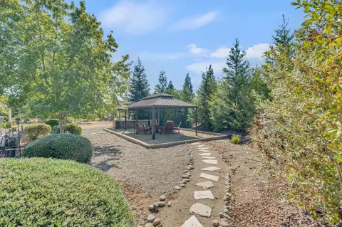 Exterior - 9460 Crossrail Dr, Wilton, CA 95693 photo 35 of 44