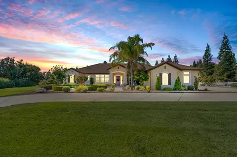 Exterior - 9460 Crossrail Dr, Wilton, CA 95693 photo 2 of 44