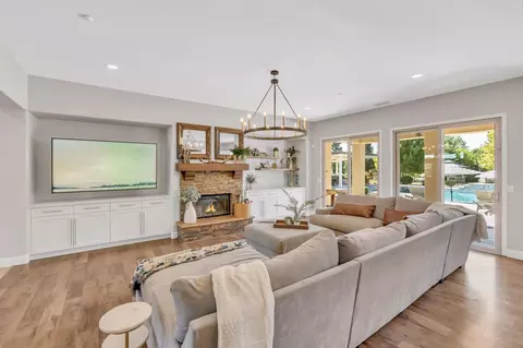 Living - 9460 Crossrail Dr, Wilton, CA 95693 photo 2 of 3