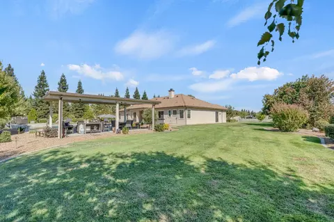 Exterior - 9460 Crossrail Dr, Wilton, CA 95693 photo 26 of 44