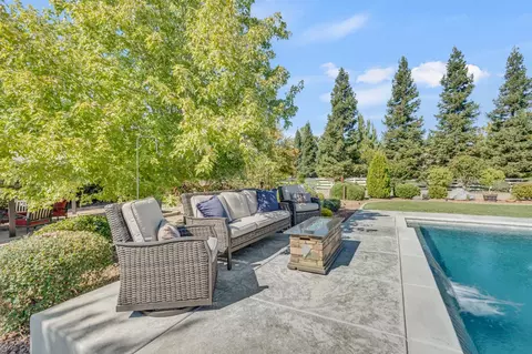 Exterior - 9460 Crossrail Dr, Wilton, CA 95693 photo 23 of 44