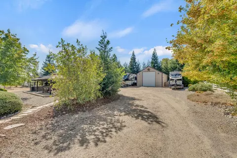 Exterior - 9460 Crossrail Dr, Wilton, CA 95693 photo 34 of 44