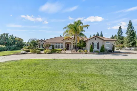 Exterior - 9460 Crossrail Dr, Wilton, CA 95693 photo 3 of 44