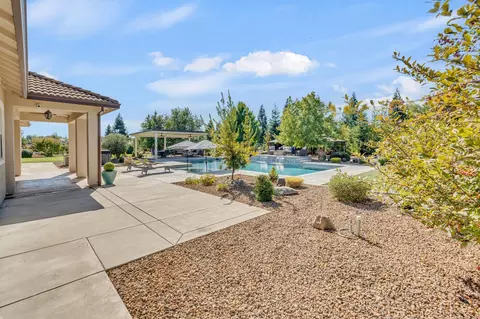 Exterior - 9460 Crossrail Dr, Wilton, CA 95693 photo 15 of 44