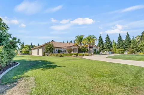 Exterior - 9460 Crossrail Dr, Wilton, CA 95693 photo 8 of 44