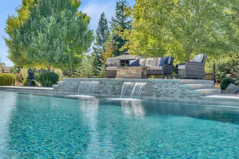 Exterior - 9460 Crossrail Dr, Wilton, CA 95693 photo 32 of 44