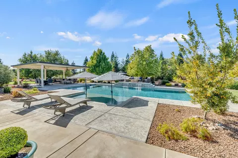 Exterior - 9460 Crossrail Dr, Wilton, CA 95693 photo 16 of 44