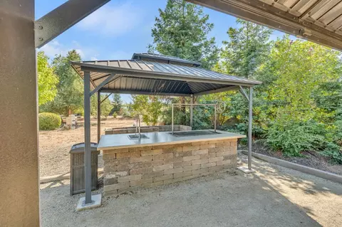 Exterior - 9460 Crossrail Dr, Wilton, CA 95693 photo 36 of 44