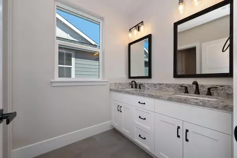 Bath - 3301 Stone Field Way, Loomis, CA 95650 photo 5 of 6
