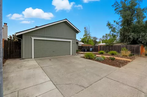 3408 Grant Park Dr, Carmichael, CA 95608 photo 2