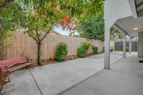 Exterior - 3667 Pine Valley Ct, Turlock, CA 95382 photo 7 of 8