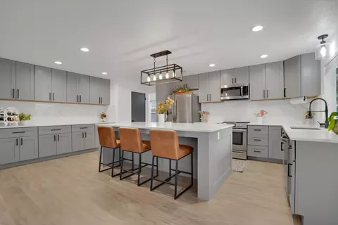 Kitchen - 3667 Pine Valley Ct, Turlock, CA 95382 photo 3 of 7