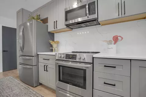 Kitchen - 3667 Pine Valley Ct, Turlock, CA 95382 photo 5 of 7