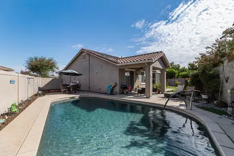 2421 Shady Oak Pl, Manteca, CA 95336