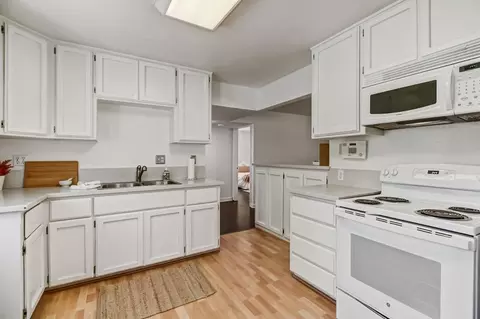 Kitchen - 2408 Avalon Dr, Sacramento, CA 95864 photo 2 of 3