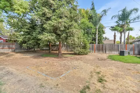 Exterior - 2408 Avalon Dr, Sacramento, CA 95864 photo 7 of 8
