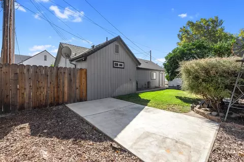 Exterior - 337 Concord St, Lodi, CA 95240 photo 7 of 11
