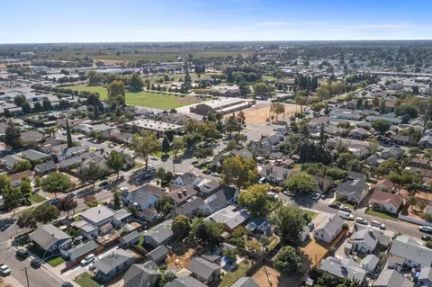 View/Area - 337 Concord St, Lodi, CA 95240 photo 3 of 10