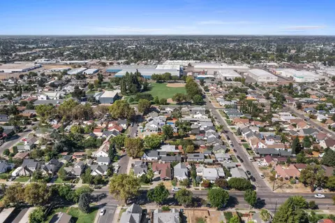 View/Area - 337 Concord St, Lodi, CA 95240 photo 6 of 10