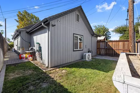 Exterior - 337 Concord St, Lodi, CA 95240 photo 10 of 11