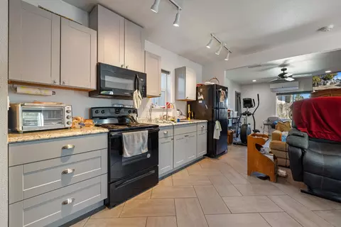 Kitchen - 337 Concord St, Lodi, CA 95240 photo 6 of 7