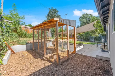 Exterior - 4943 Westerberg Way, Carmichael, CA 95608 photo 4 of 8