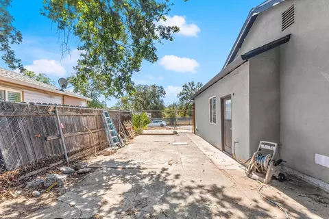 Exterior - 4943 Westerberg Way, Carmichael, CA 95608 photo 6 of 8