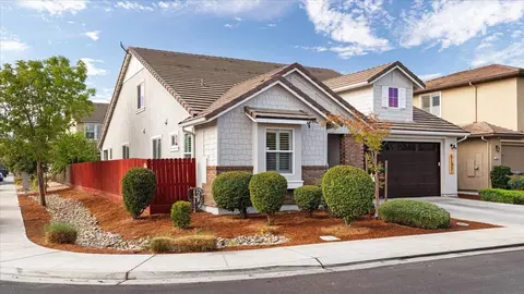 2152 Splendor Way, Modesto, CA 95357 photo 2