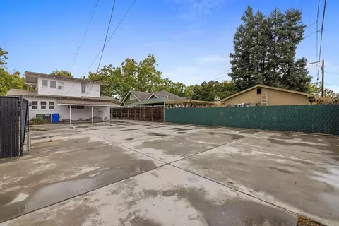 723 E Main St, Turlock, CA 95380 photo 36