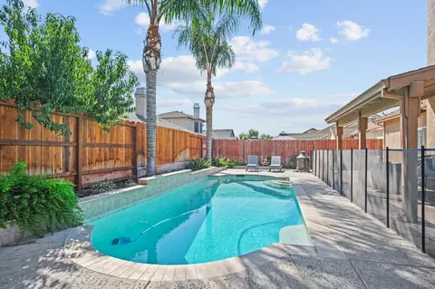 Exterior - 1704 San Gabriel Dr, Hughson, CA 95326 photo 4 of 4
