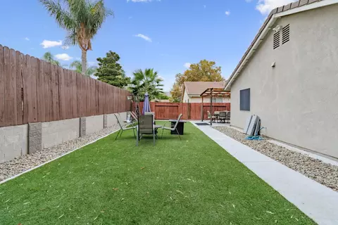 1154 Kestrel Dr, Patterson, CA 95363 photo 7