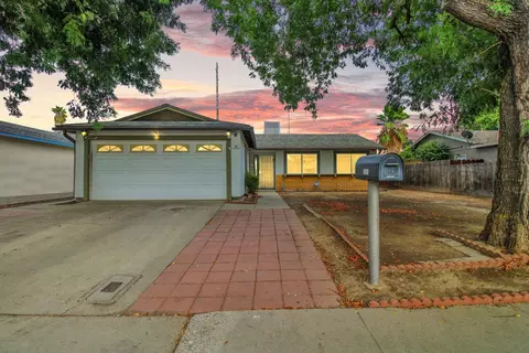 Exterior - 204 Sabrina Ln, Modesto, CA 95354 photo 2 of 9