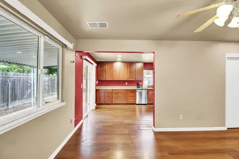 Living - 204 Sabrina Ln, Modesto, CA 95354 photo 4 of 4