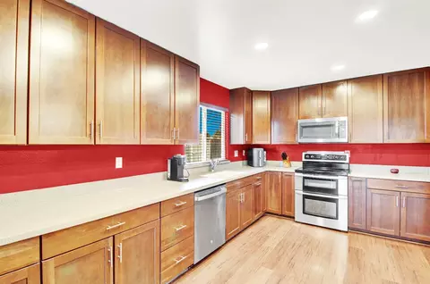 Kitchen - 204 Sabrina Ln, Modesto, CA 95354 photo 3 of 4