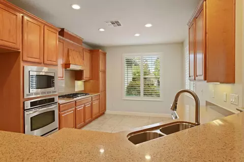 2348 Degroot Ln, Manteca, CA 95336 photo 9