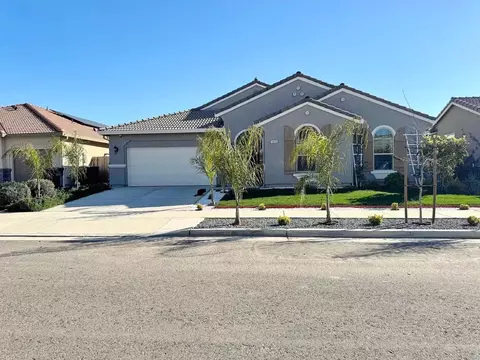 1405 W Tyler Ct, Visalia, CA 93291