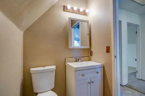 Bath - 26672 Old Loggers Ln, Colfax, CA 95713 photo 3 of 4