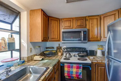 Kitchen - 26672 Old Loggers Ln, Colfax, CA 95713 photo 4 of 6