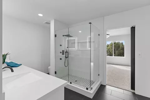 Bath - 20540 N Davis Rd, Lodi, CA 95242 photo 5 of 14